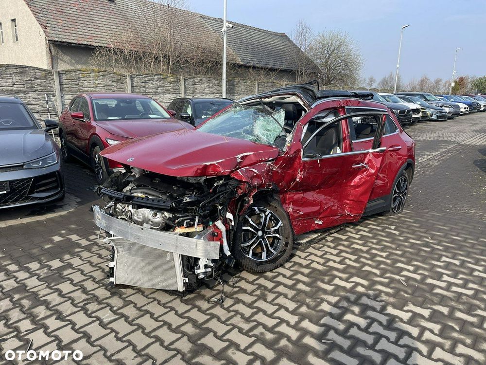 Mercedes-Benz GLA - 2