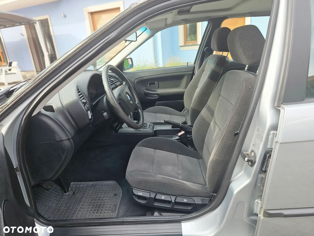 BMW Seria 3 - 10