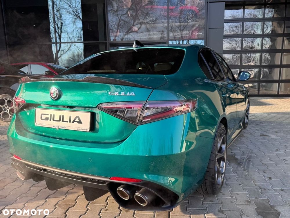 Alfa Romeo Giulia - 7