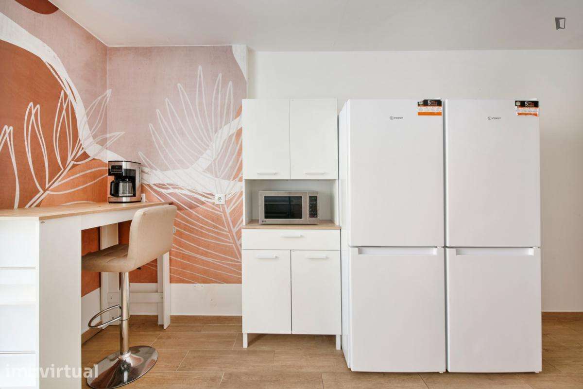 Quarto - localizado em Alameda Lisbon - Grande imagem: 5/30