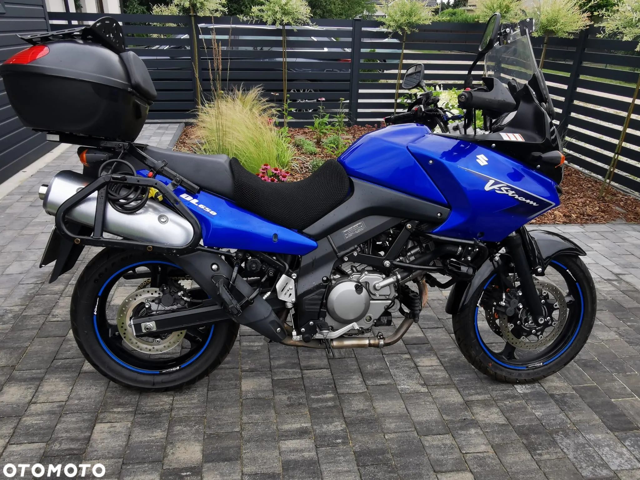 Suzuki V-STROM - 1