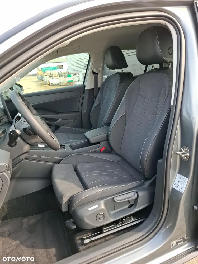 Volkswagen T-Roc - 14