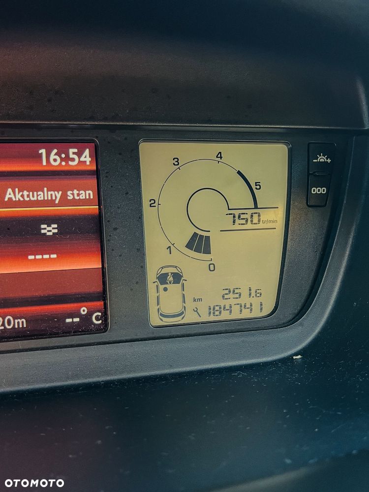 Citroën C4 Picasso - 32