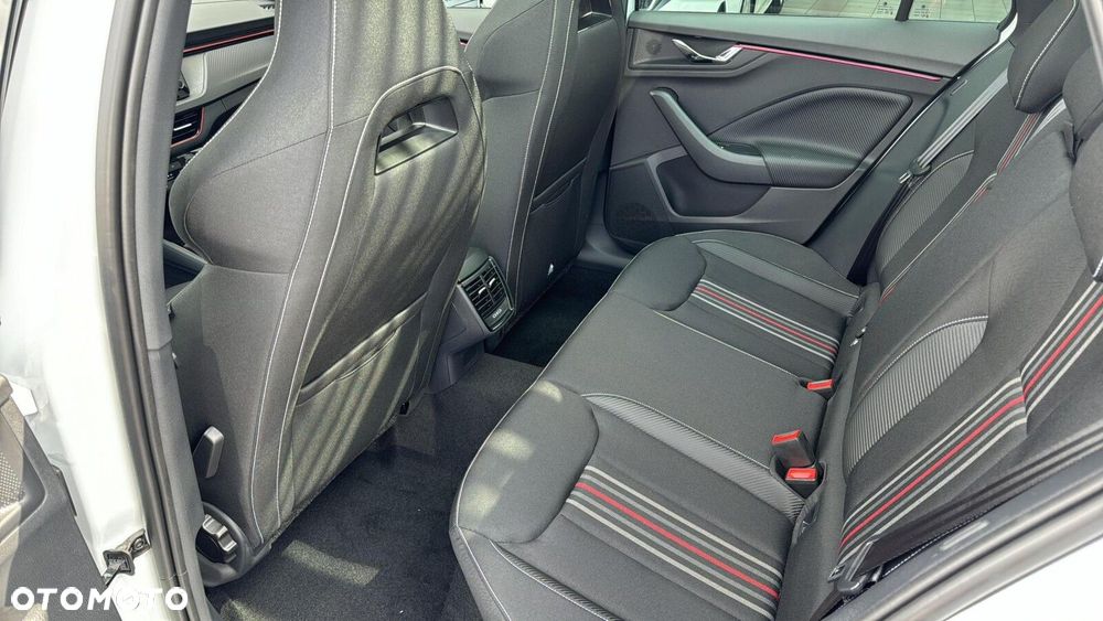Skoda Kamiq 1.5 TSI Monte Carlo DSG - 17