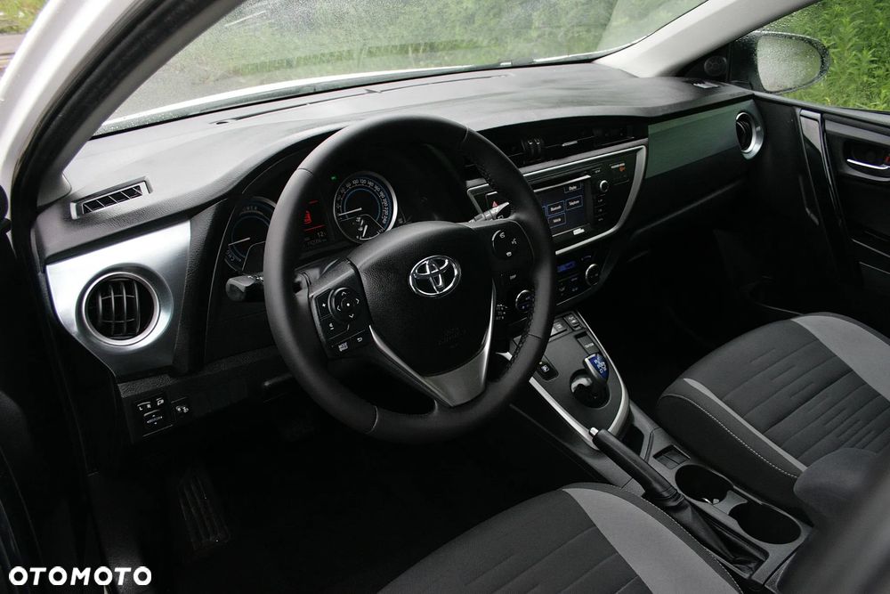Toyota Auris - 12