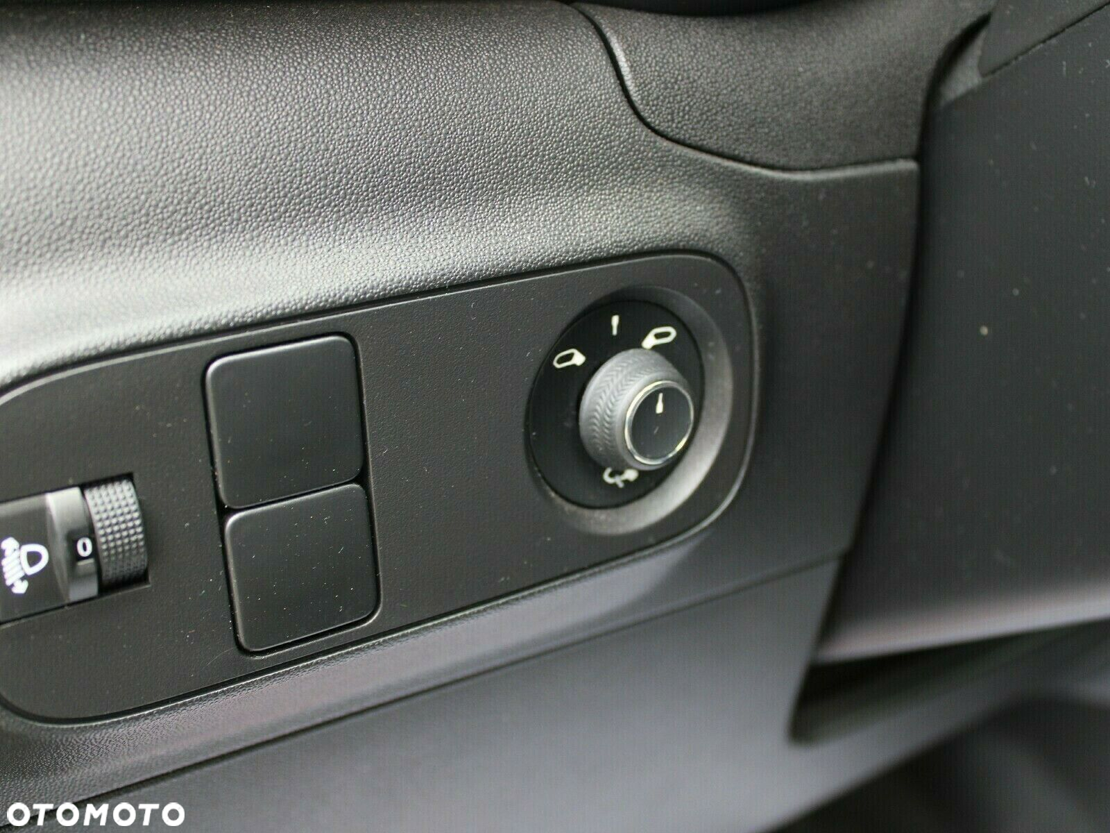 Citroën C3 1.2 PureTech Shine - 25