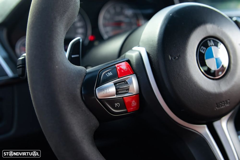 BMW M4 Coupe DKG - 35