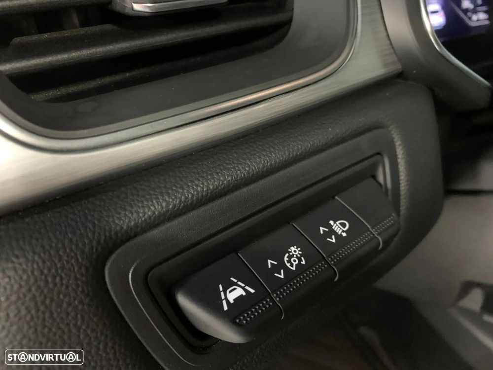 Renault Captur - 31