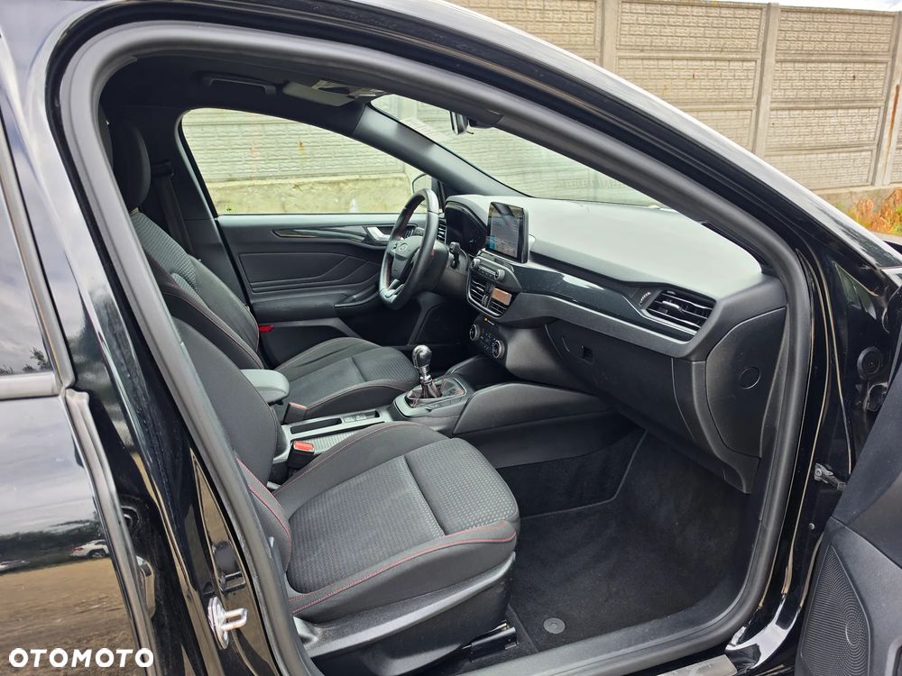 Ford Focus 1.0 EcoBoost STart-Stopp-System ST-LINE X - 10