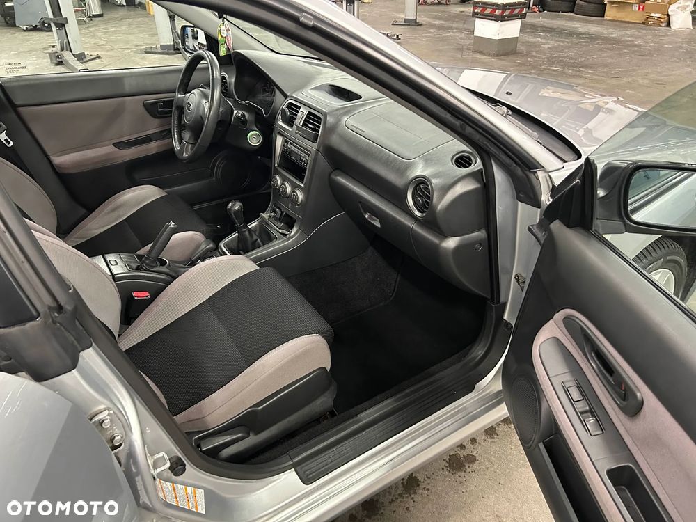 Subaru Impreza SW 2.0 RA - 9