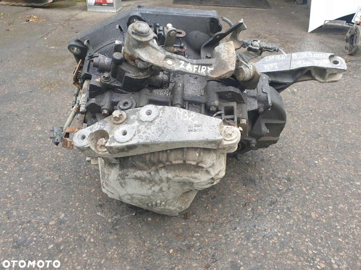SKRZYNIA BIEGÓW MANUALNA OPEL ZAFIRA B 1.9 CDTI M32 - 4