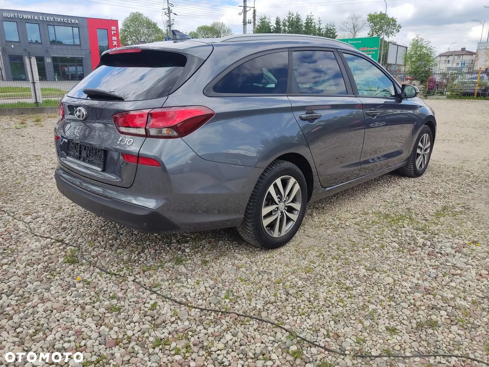 Hyundai i30 blue Kombi 1.4 Style - 5