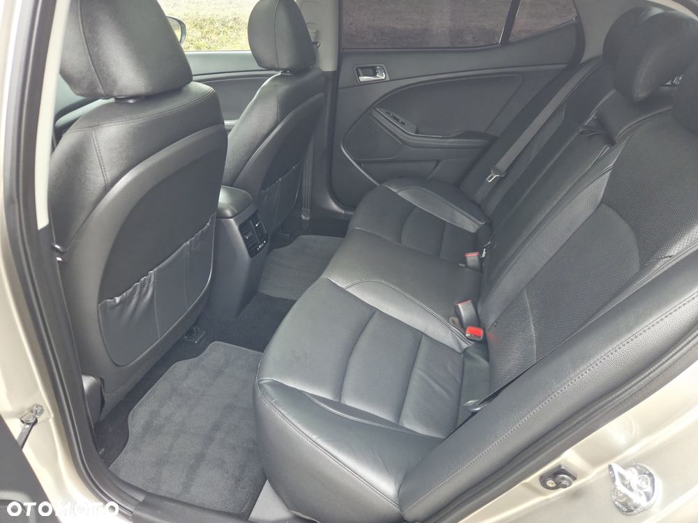 Kia Optima - 14
