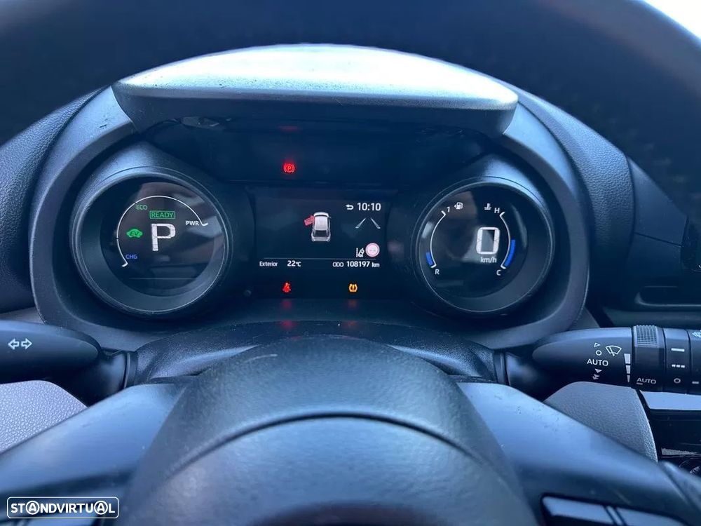 Toyota Yaris Cross 1.5 HDF Comfort Plus - 17