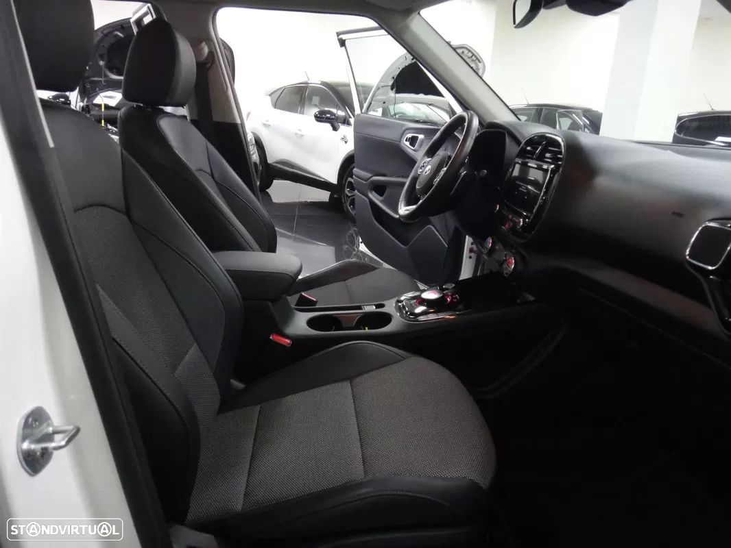 Kia e-Soul 64kWh - 26