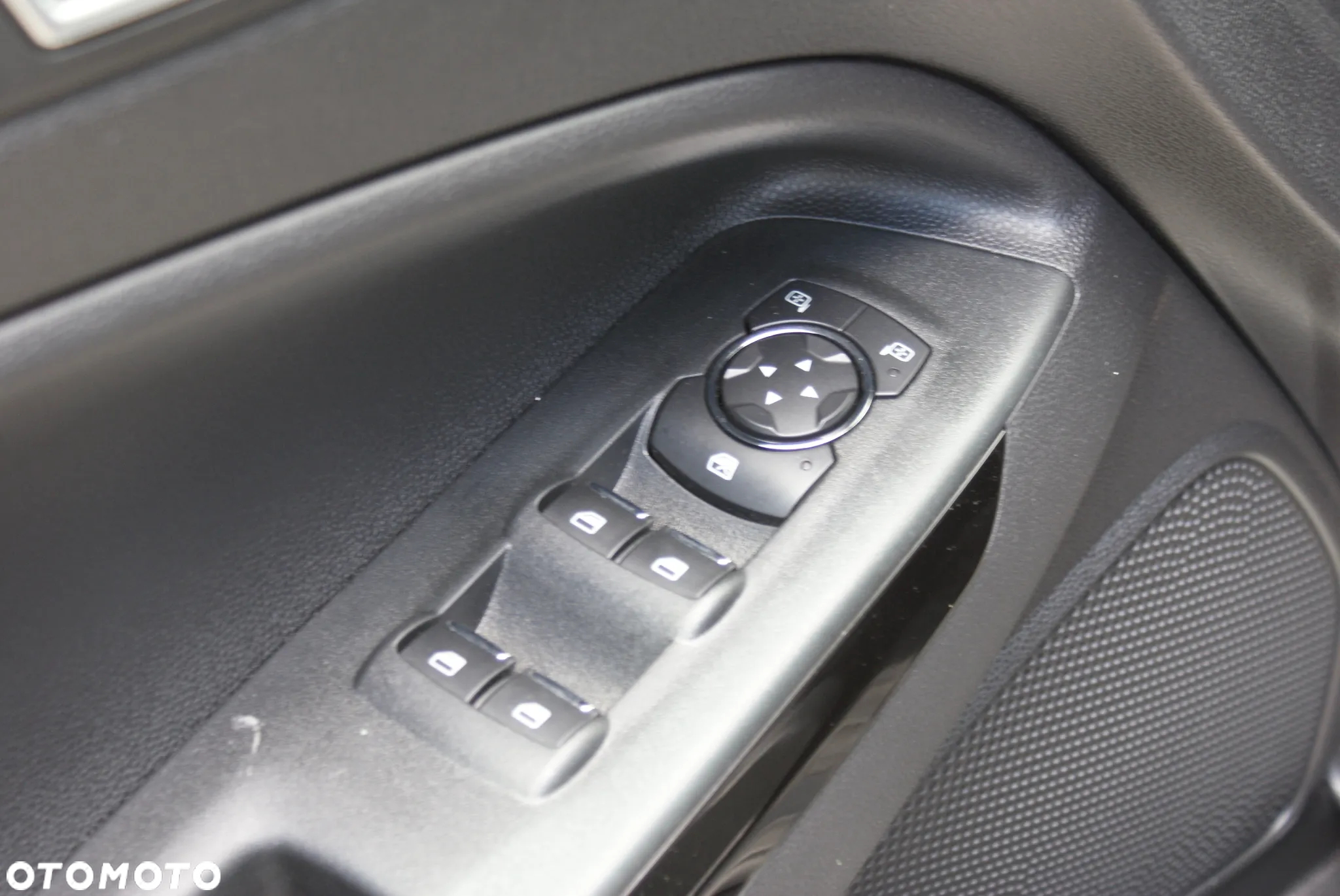 Ford EcoSport - 4