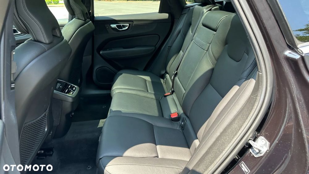 Volvo XC 60 T5 AWD Geartronic Inscription - 25