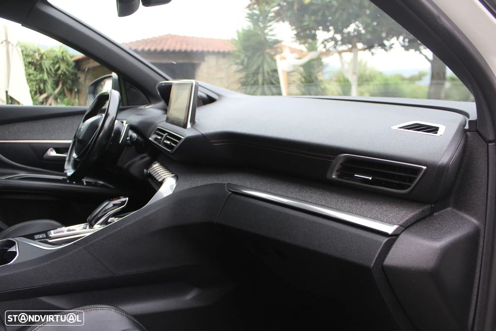 Peugeot 3008 1.6 BlueHDi GT Line EAT6 - 28