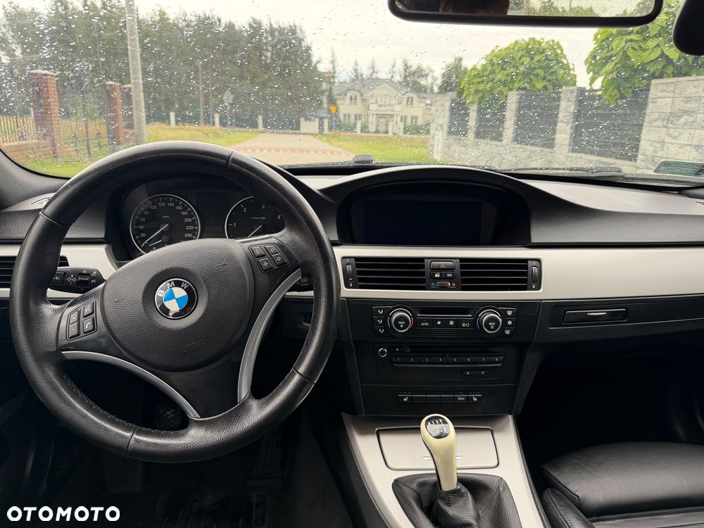 BMW Seria 3 318d DPF Edition Sport - 19