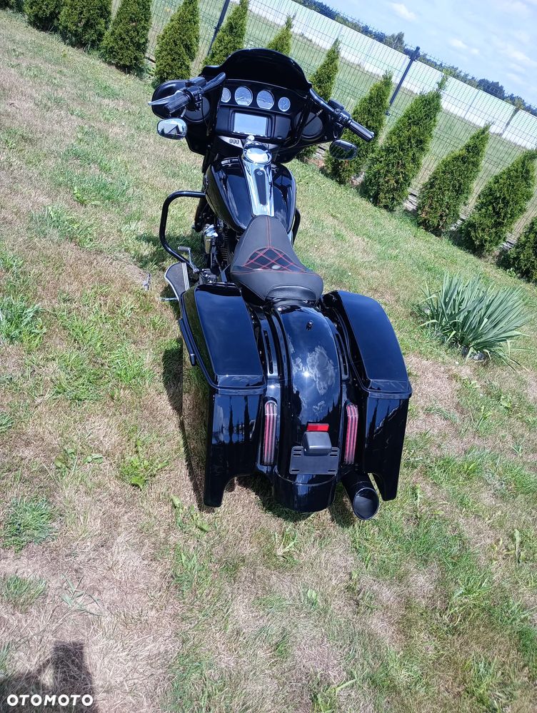 Harley-Davidson Touring Street Glide - 12