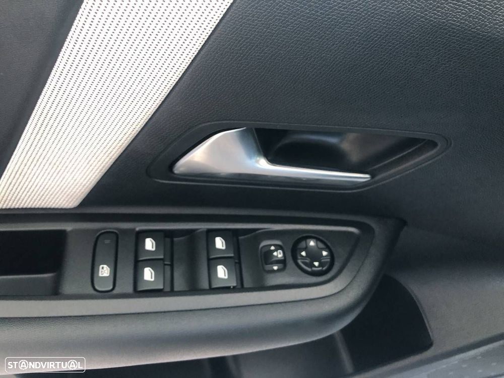 Citroën C4 1.2 Hybrid Max e-DSC6 - 13