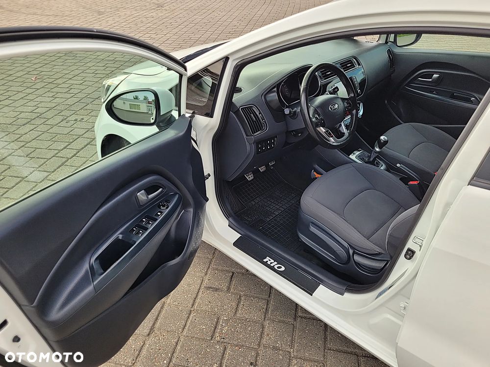 Kia Rio - 19
