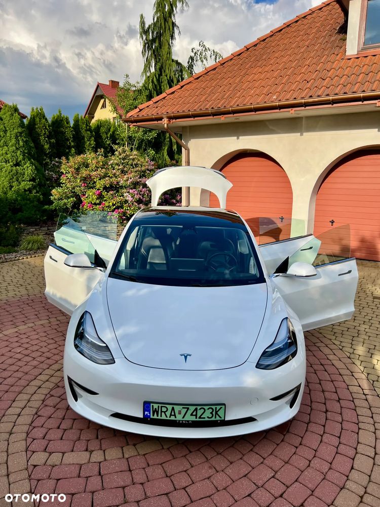 Tesla Model 3 - 8
