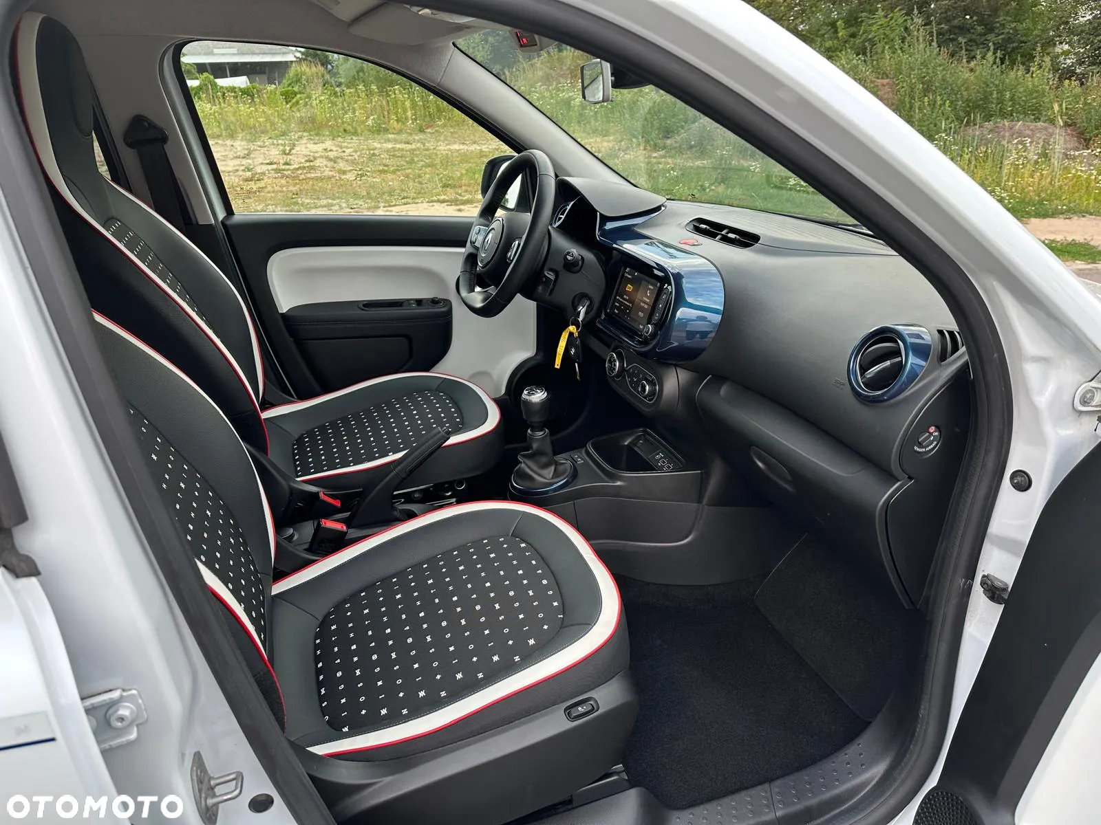 Renault Twingo SCe 75 Signature - 14