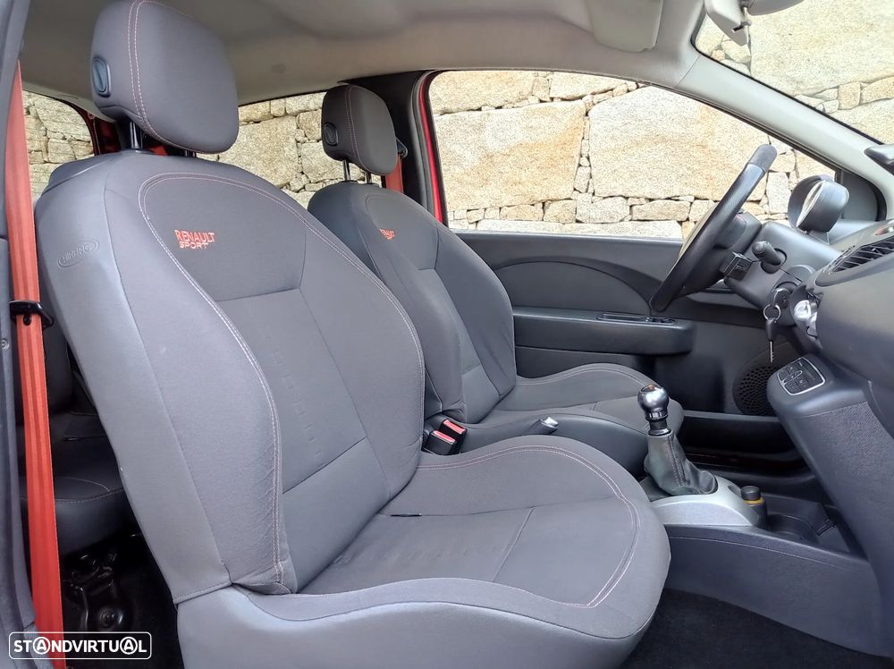 Renault Twingo 1.6 16V RS - 10
