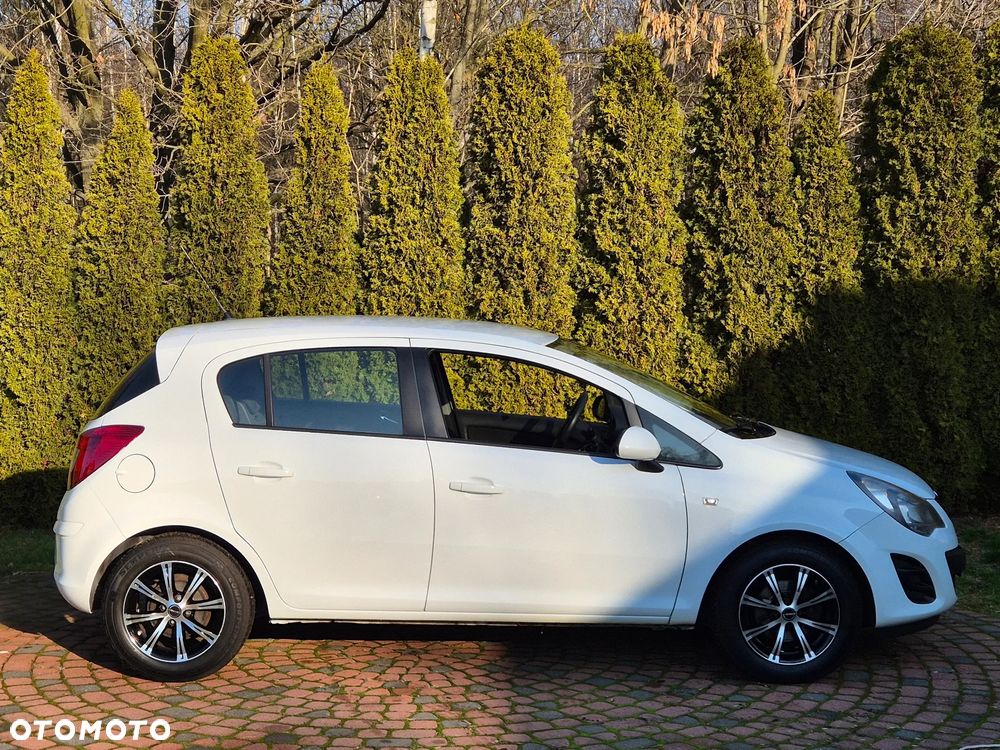 Opel Corsa 1.2 16V Edition / Active - 15