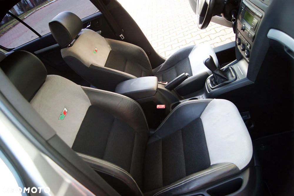 Skoda Octavia 2.0 TFSI RS - 29