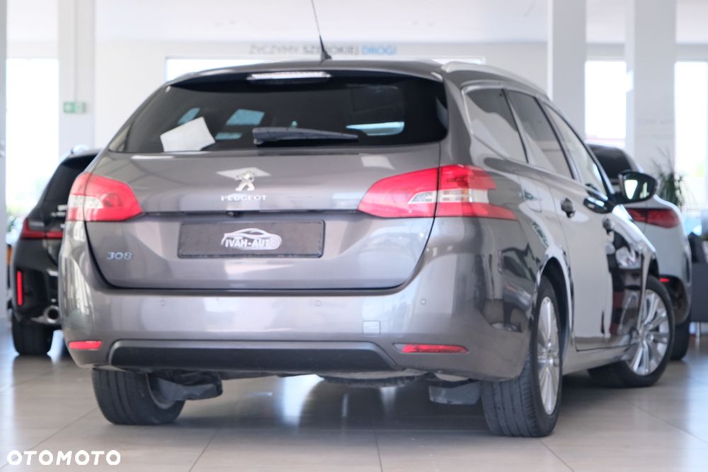 Peugeot 308 - 5