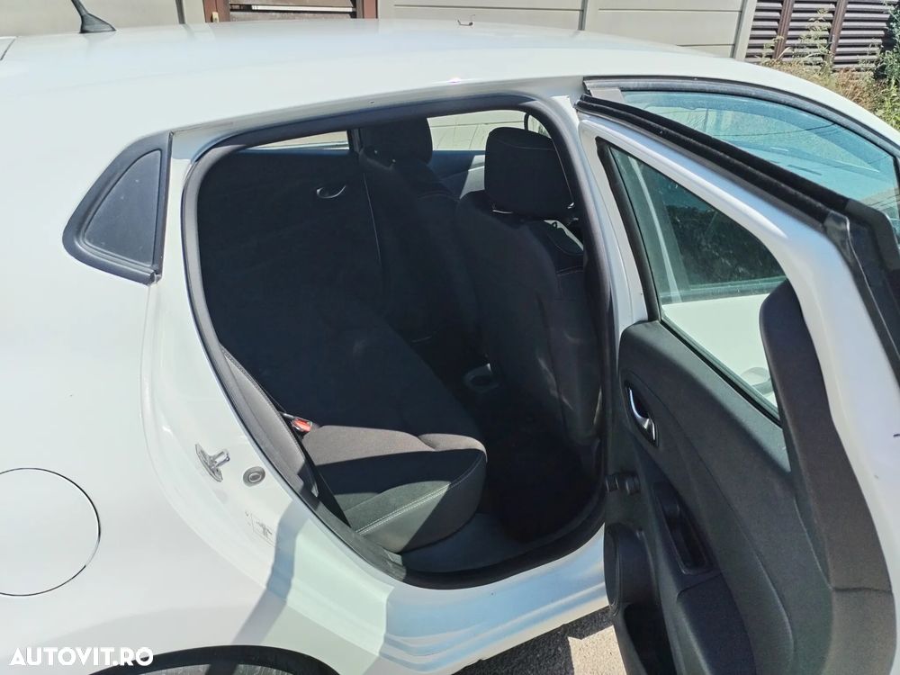 Renault Clio 1.5 dCi Authentique - 6