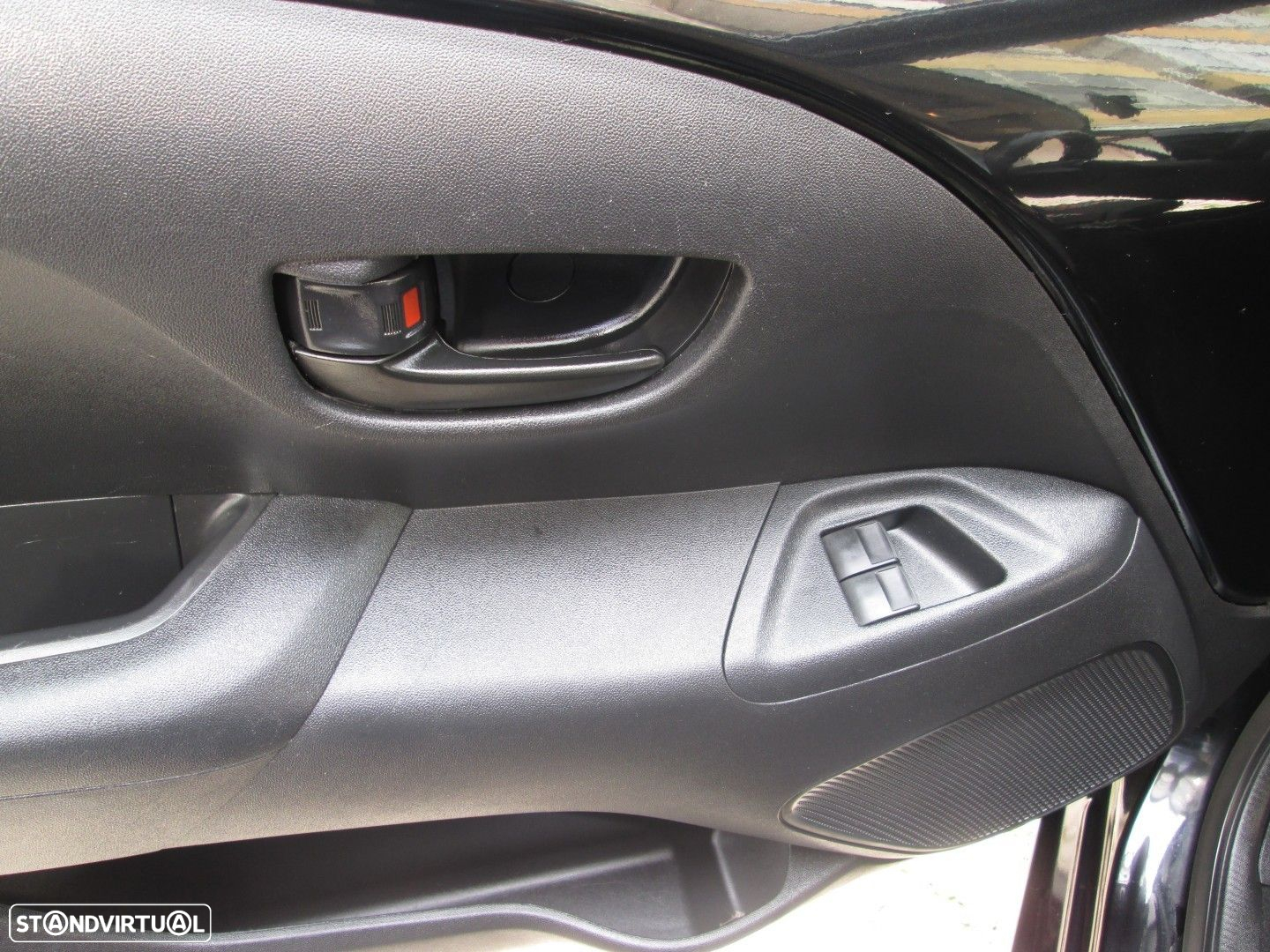 Citroën C1 1.0 VTi Feel S&S - 23