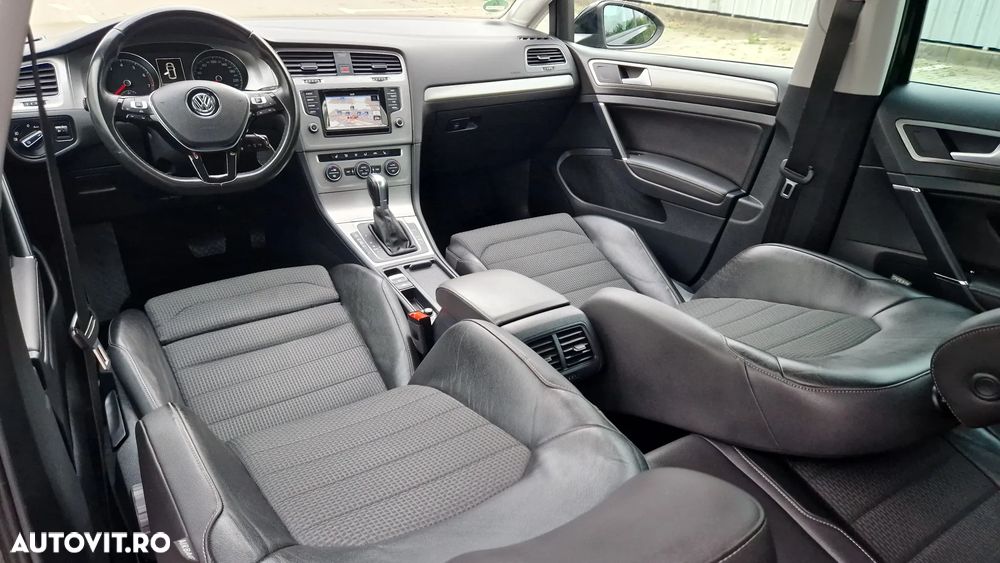 Volkswagen Golf - 16