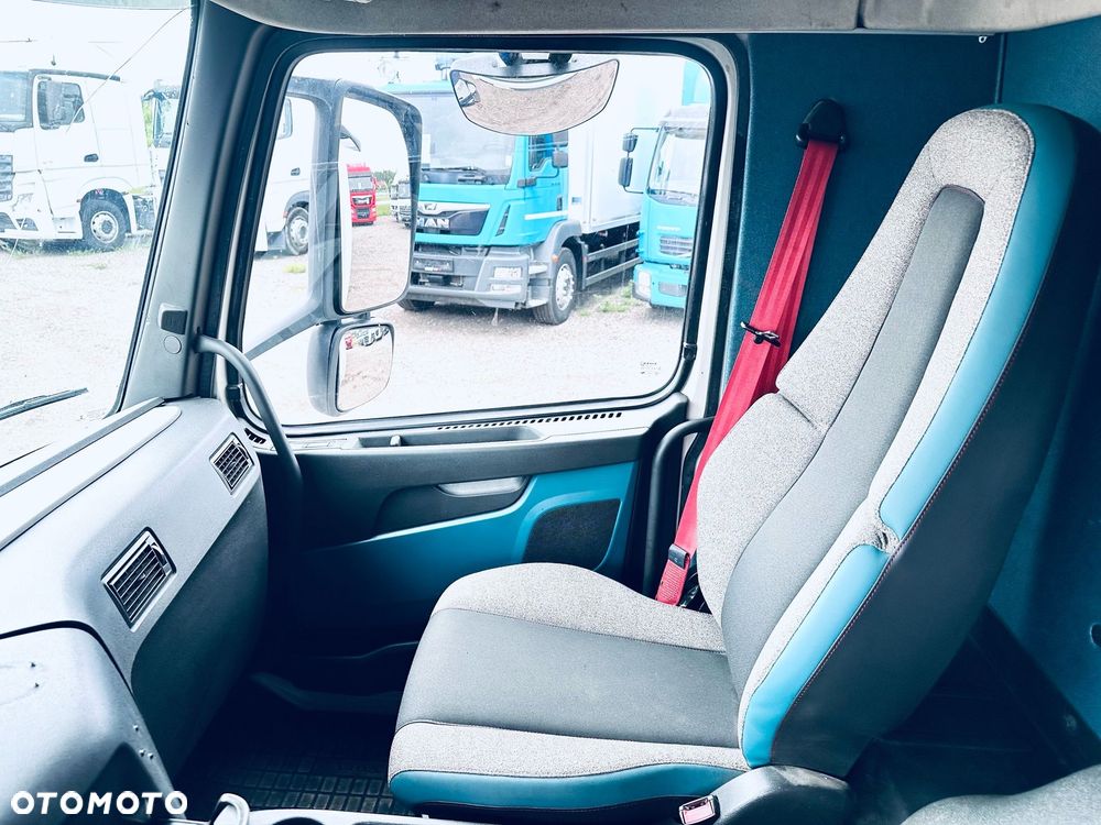Volvo FM 410 / CHŁODNIA / WINDA ZEPRO / DMC 28000kg - 21