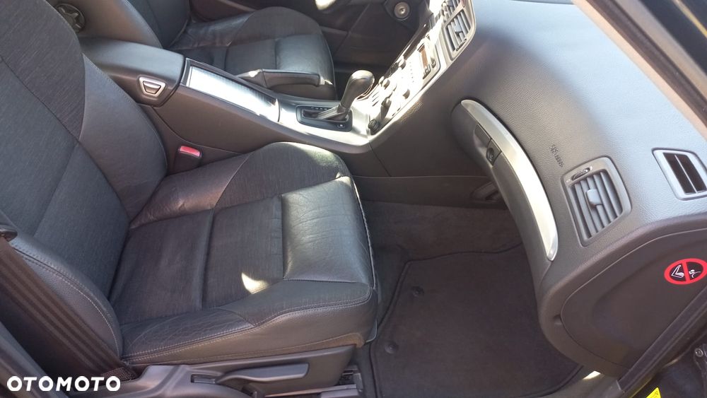 Volvo V70 2.4 Momentum - 27