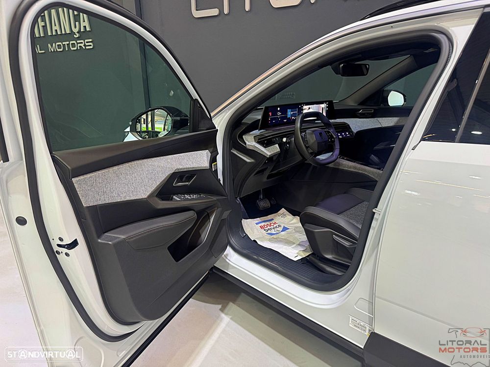 Peugeot 5008 1.2 Hybrid Allure e-DCS6 - 14