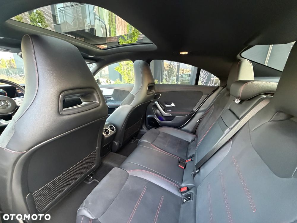Mercedes-Benz CLA 200 AMG Line 7G-DCT - 33