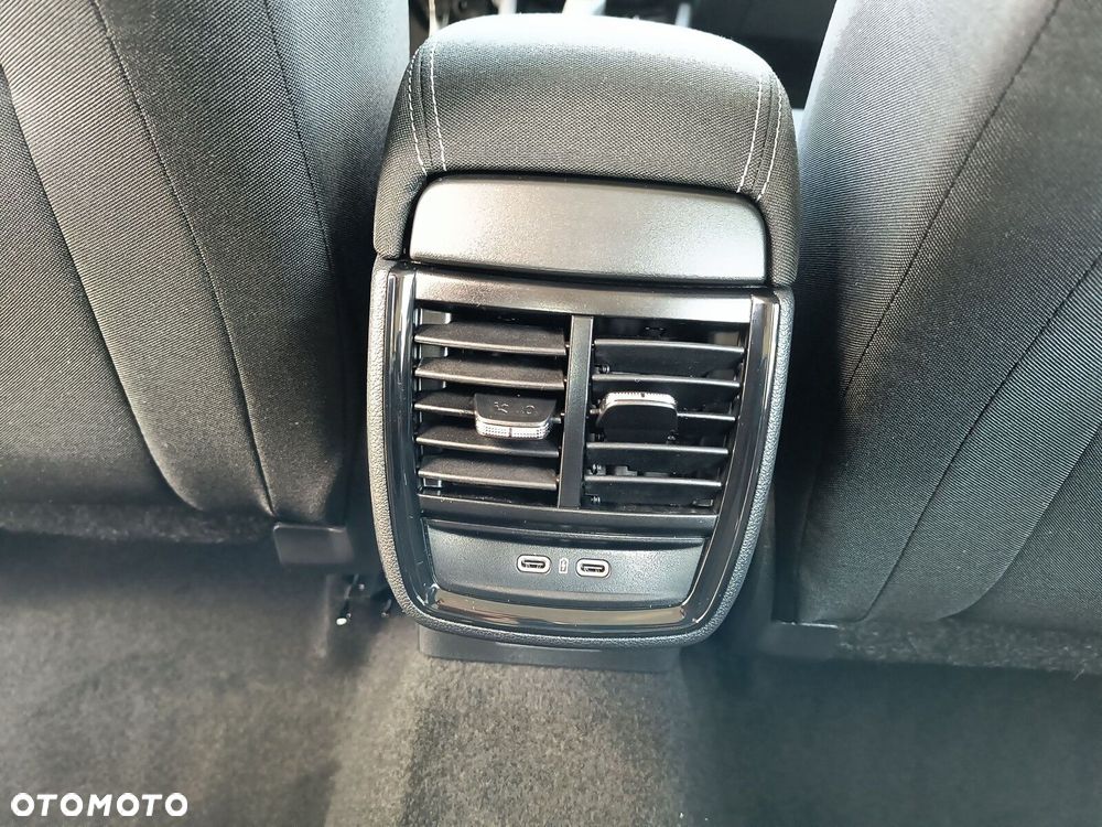 Skoda Kamiq 1.0 TSI Drive DSG - 36