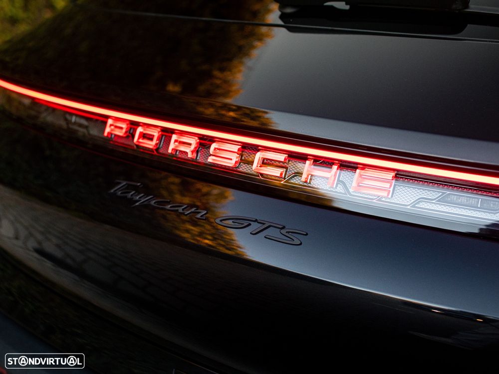 Porsche Taycan Sport Turismo GTS - 14