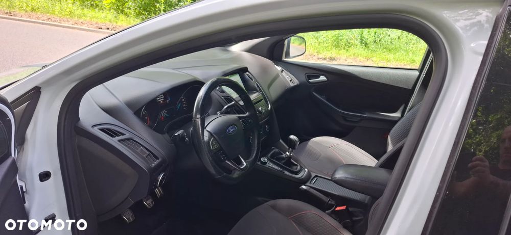 Ford Focus 1.5 EcoBoost ST-Line Black ASS - 26