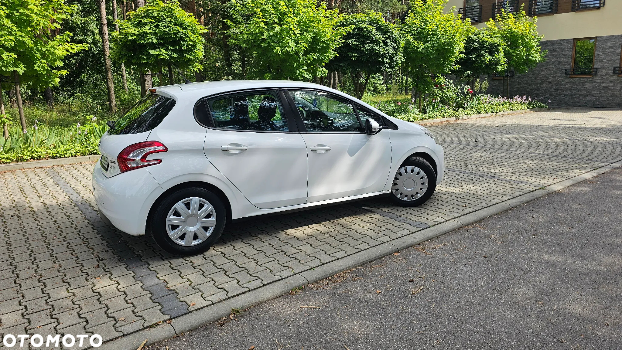 Peugeot 208 - 4