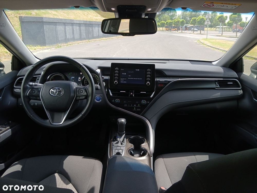 Toyota Camry 2.5 Hybrid Comfort CVT - 23