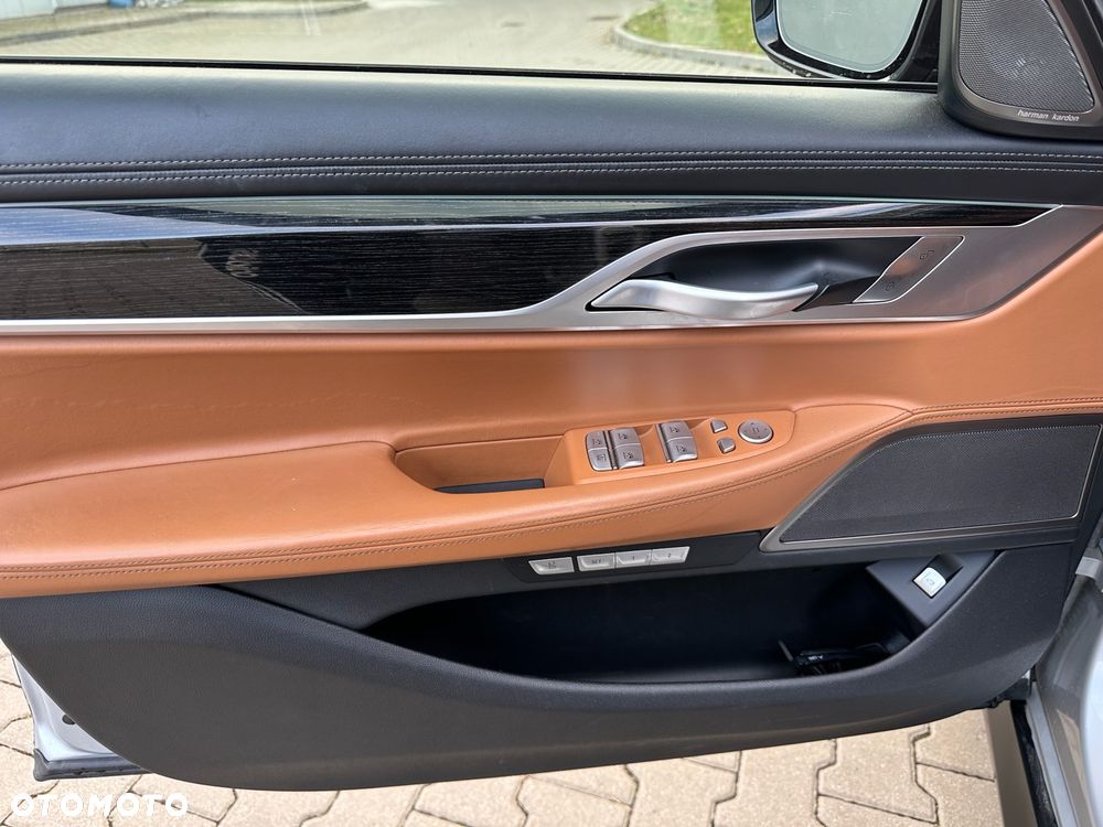 BMW Seria 7 - 17