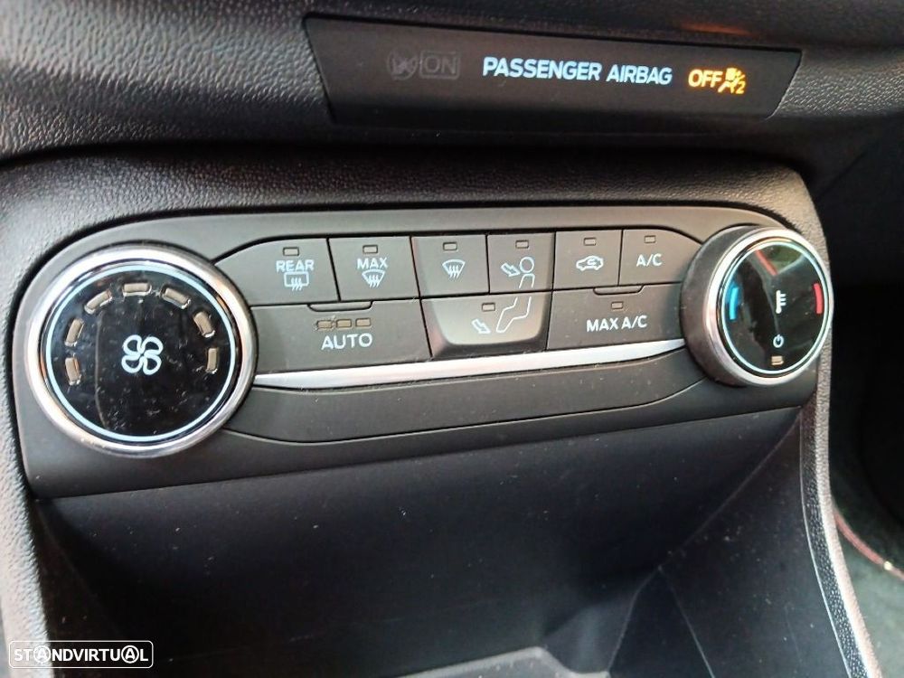 Ford Fiesta 1.0 EcoBoost MHEV ST-Line X - 23