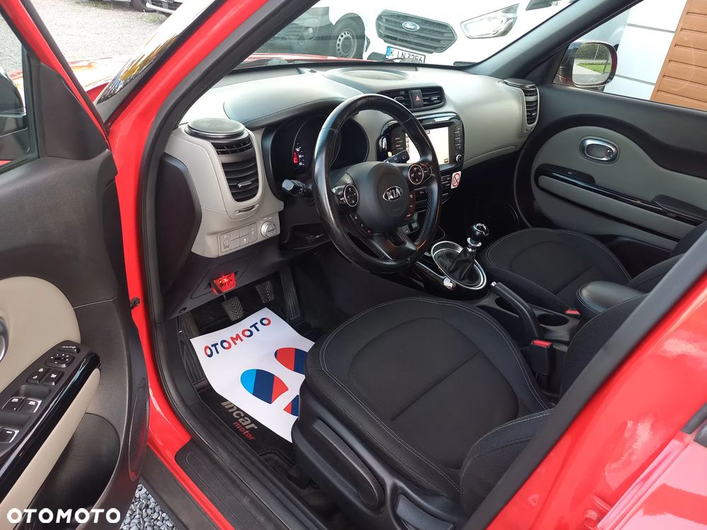 Kia Soul 1.6 CRDI Dream Team Edition - 15