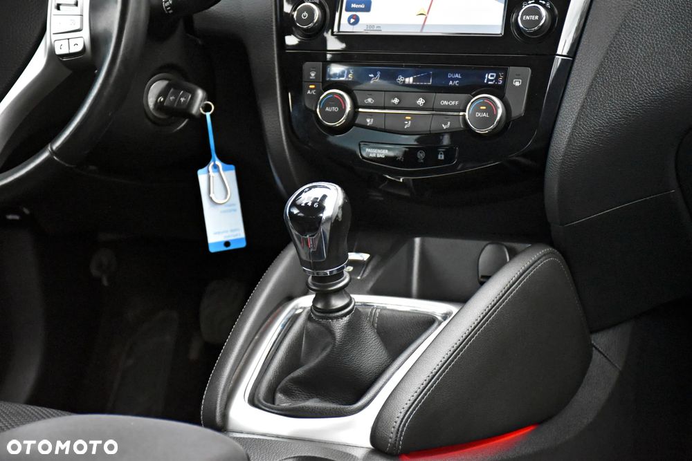 Nissan Qashqai 1.2 DIG-T N-Vision - 38
