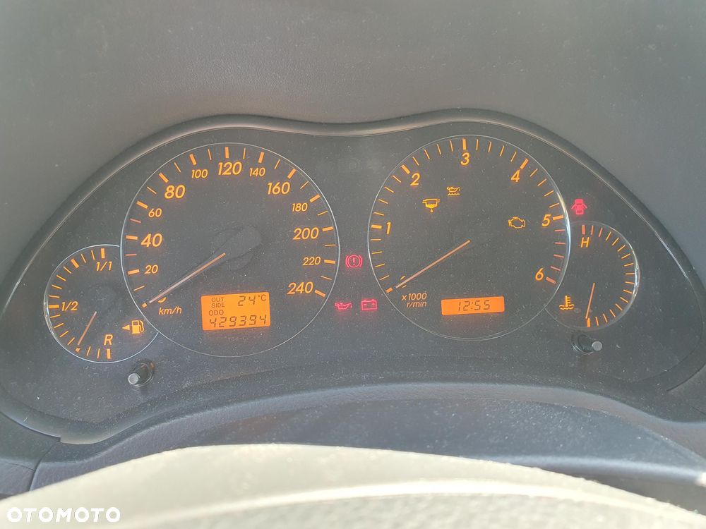 Toyota Avensis 2.0 D-4D Sol - 10