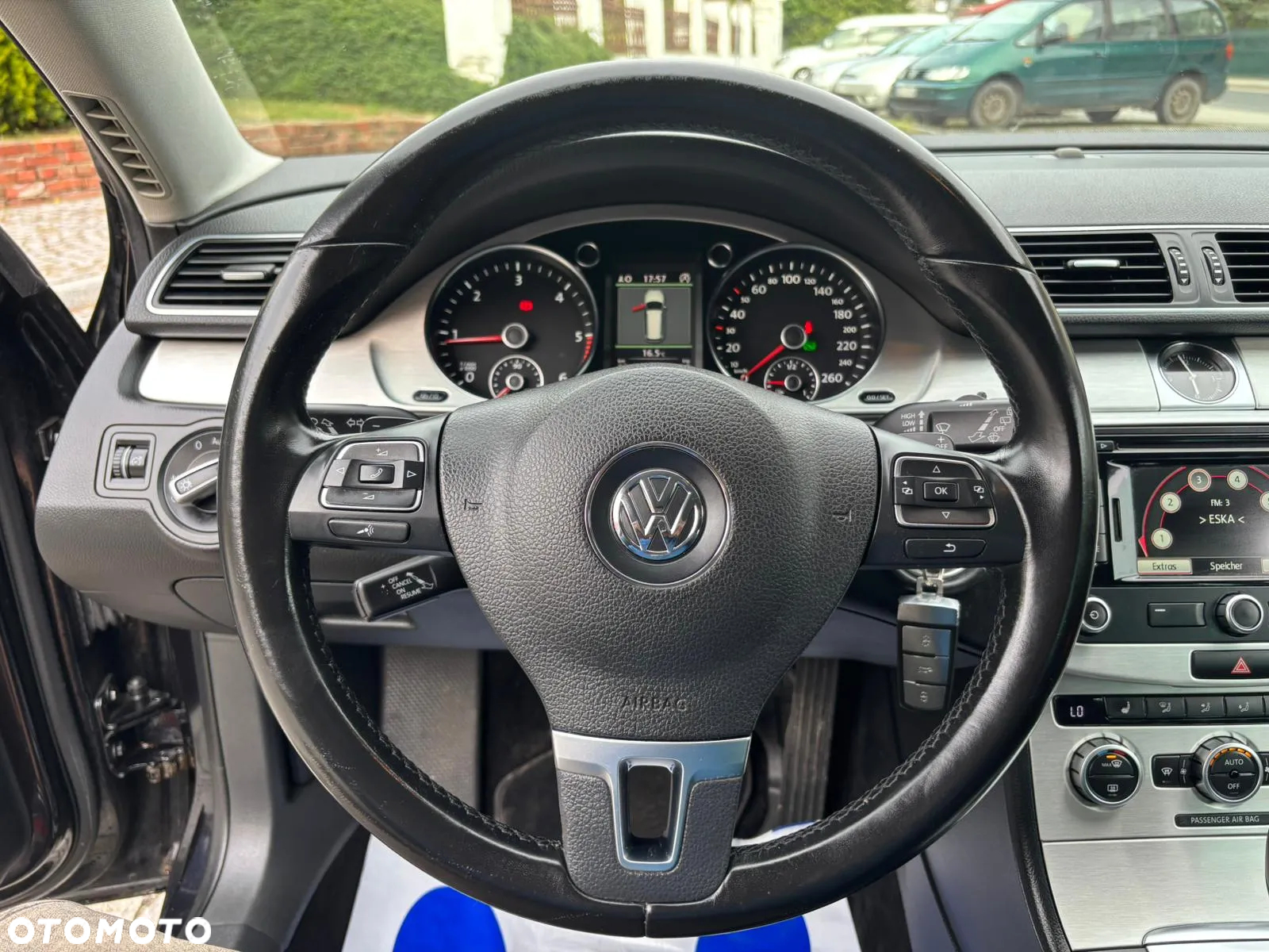 Volkswagen Passat 2.0 TDI Highline DSG - 16